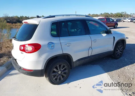 2010 Volkswagen Tiguan Se z USA, uszkodzony, nr VIN WVGAV7AX1AW001114